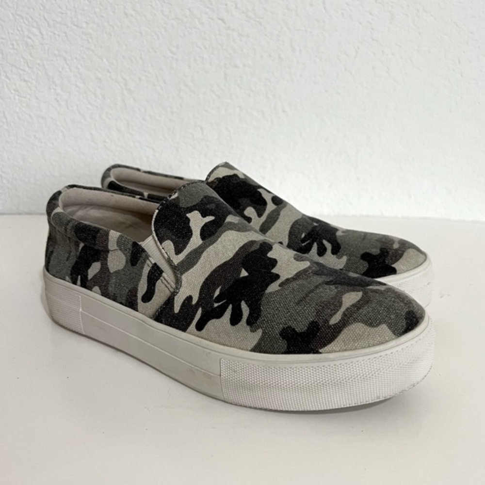 Steve Madden Gill Camo Canvas Sneakers Skate Shoe Size 8